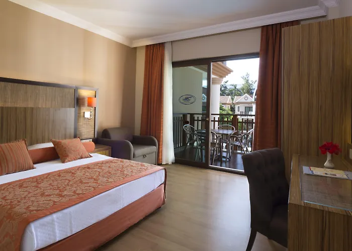 Resort Club Dem & 4*