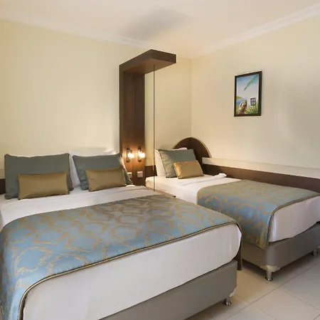 Club Dem & 4* Konaklı