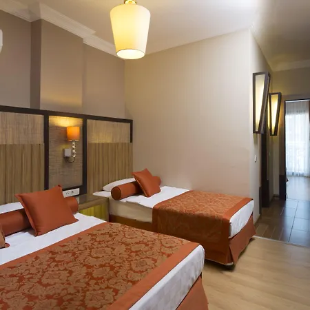 Club Dem & 4* Konaklı