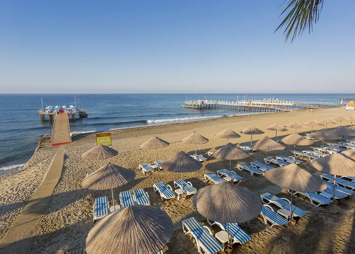 Club Dem & 4*